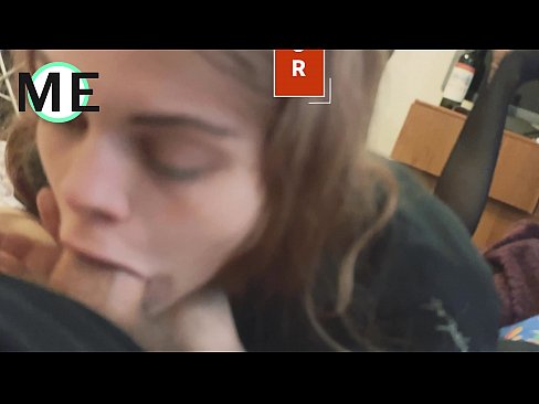 ❤️ Garganta, meia-calça rasgada e calcanhar rasgado é agradável de conhecer ️ Porno de qualidade em nós ❤